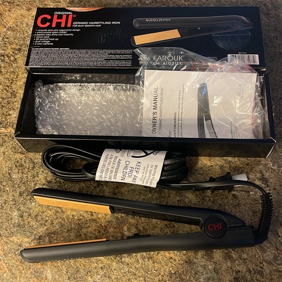 Nearly NEW CHI Ceramic Hairstyling Iron Silky Smooth Hair 🩵 Ionic 🩵FarInfrared - Picture 9 of 9